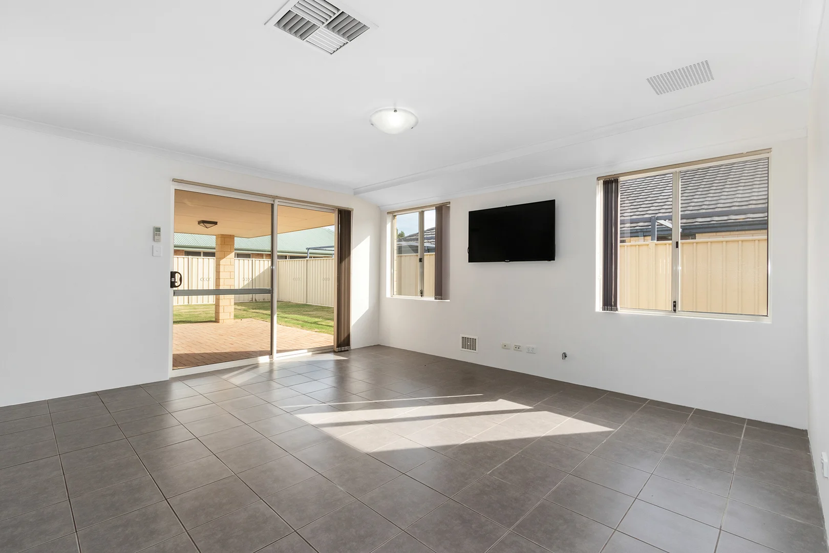 Additional image 3 of 31 Daviesia Turn, Success WA 6164