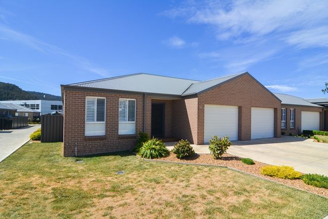 Picture of 13 Hoskins Avenue, LITHGOW NSW 2790