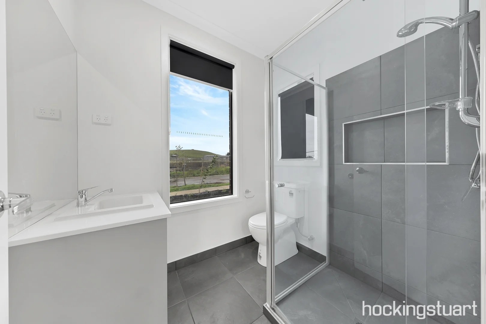 Additional image 3 of 43 Batehaven Crescent, Donnybrook VIC 3064