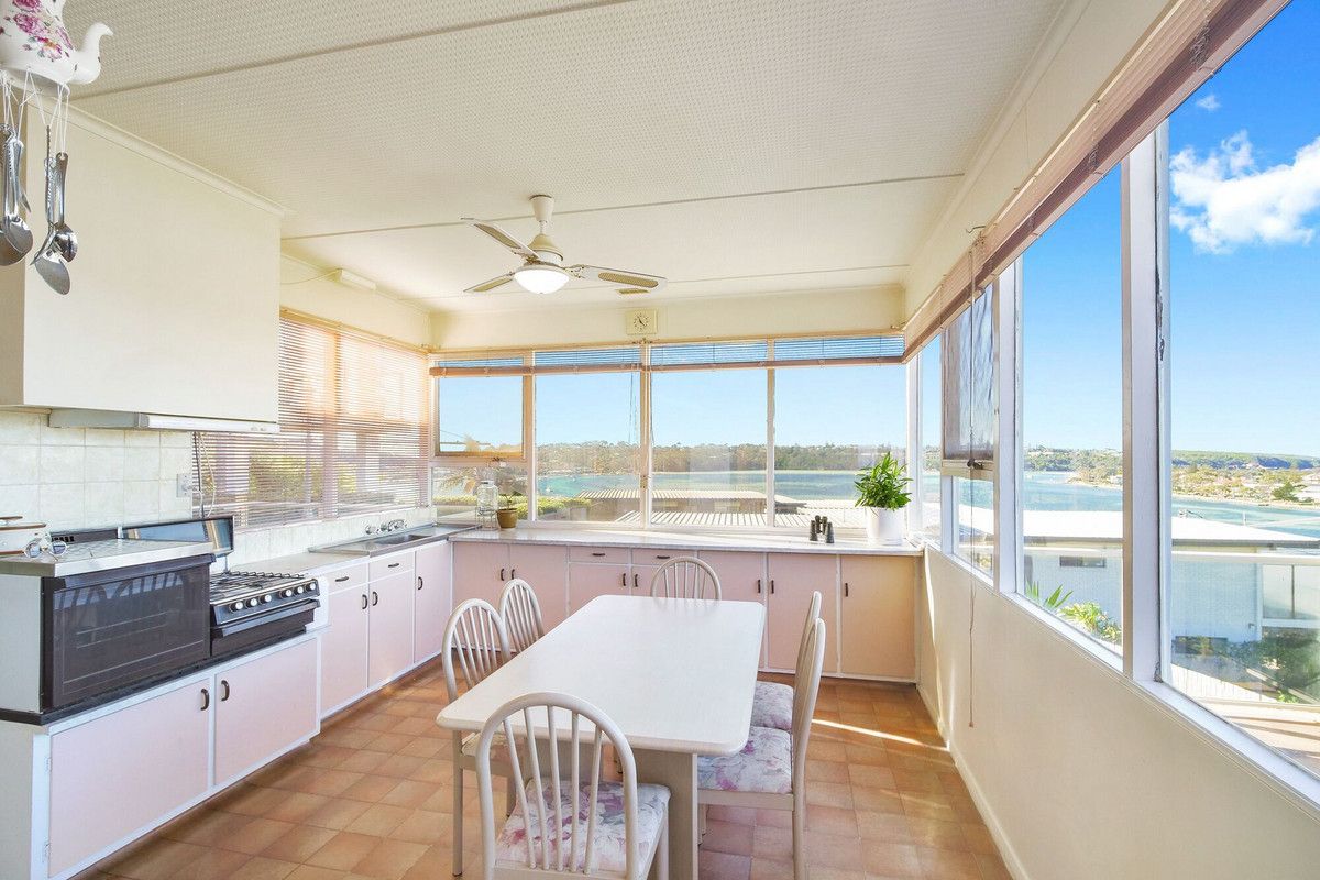 8 Ocean View Avenue, Merimbula NSW 2548, Image 2