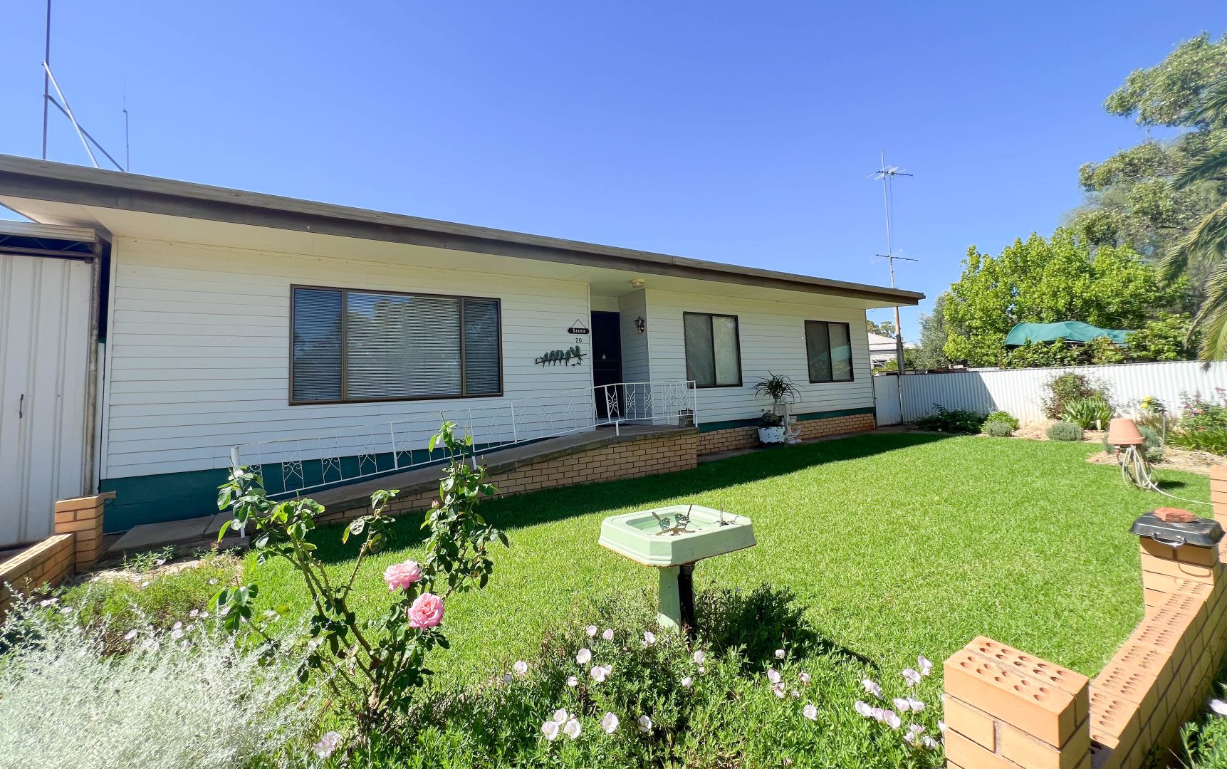 20 Popes Esplanade, Weethalle NSW 2669
