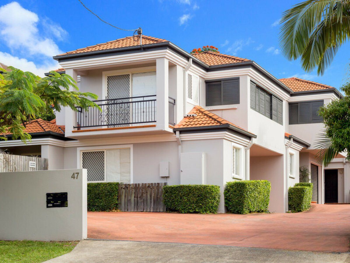 2 bedrooms Townhouse in 2/47 Warren Street ST LUCIA QLD, 4067