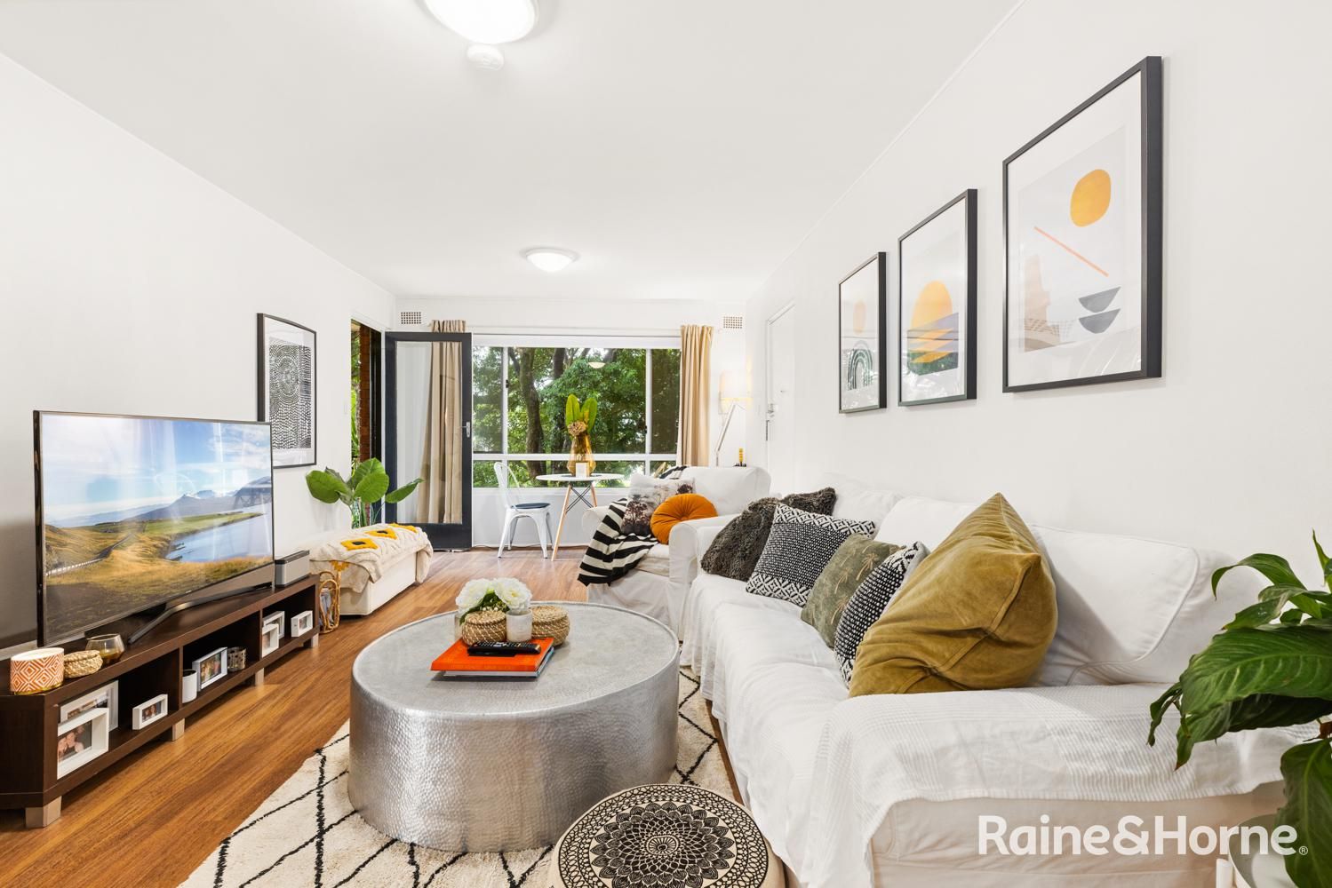 2 bedrooms Apartment / Unit / Flat in 1/18 Meriton Street GLADESVILLE NSW, 2111