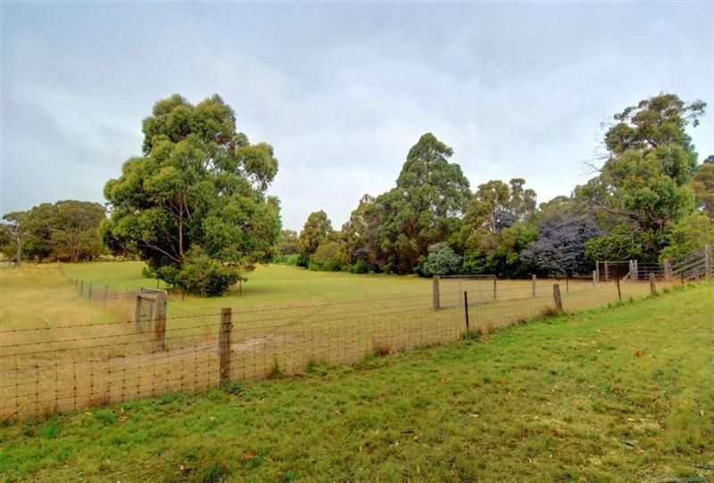 44 Finches Road, Smythes Creek VIC 3351, Image 1