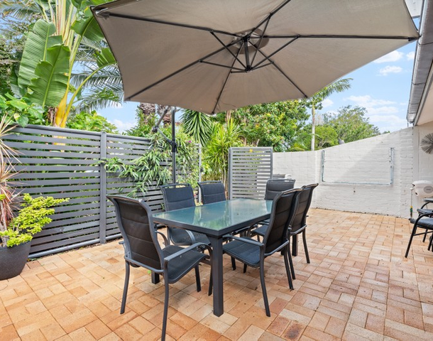 15/9 Freyburg Street, Bundall QLD 4217