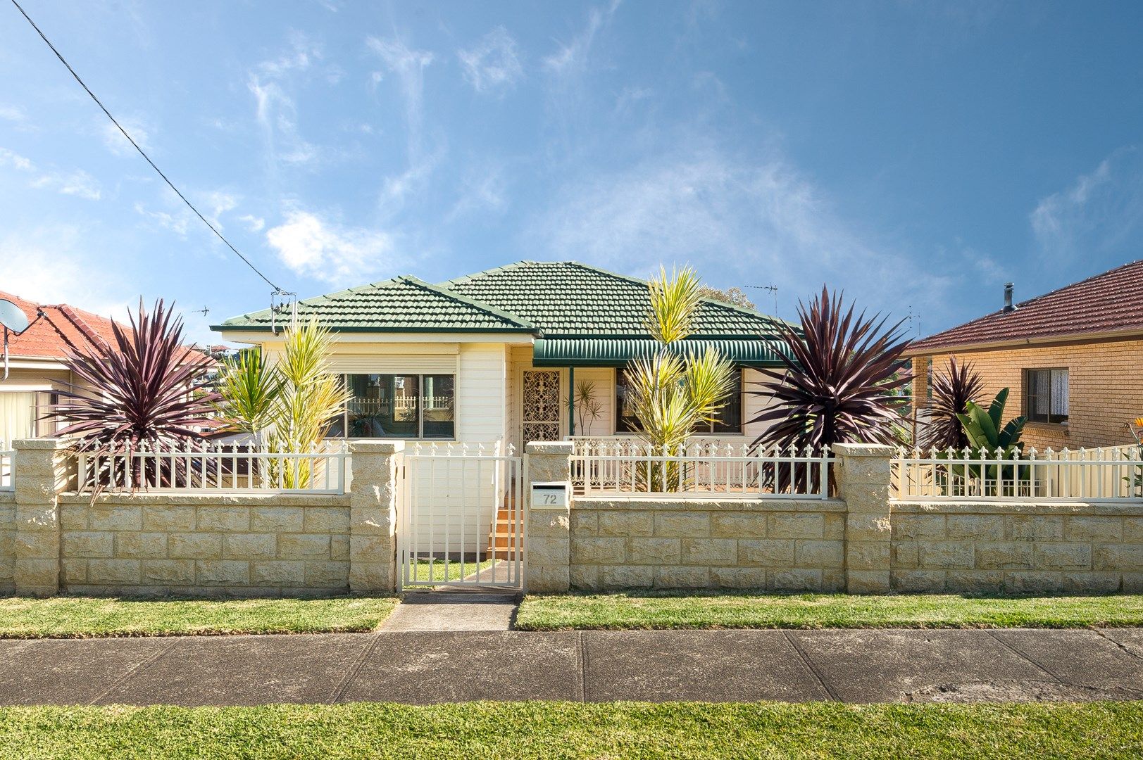 72 Weringa Avenue, Lake Heights NSW 2502, Image 0