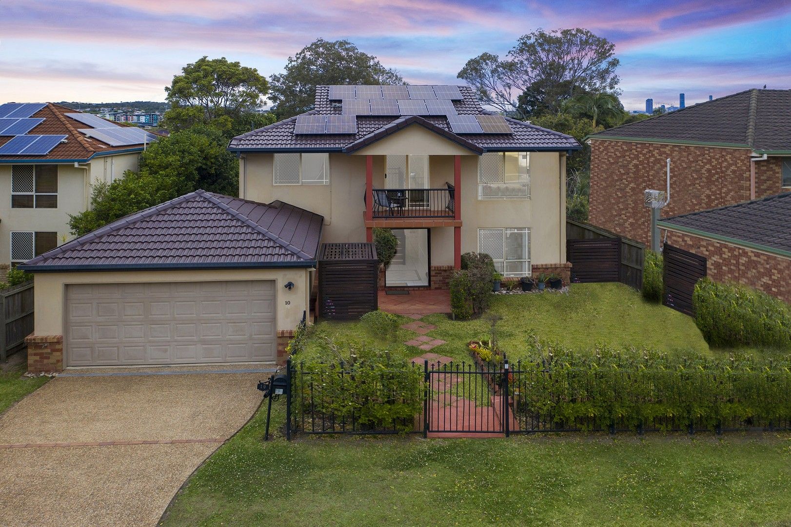 5 bedrooms House in 10 Winton Crescent MURARRIE QLD, 4172