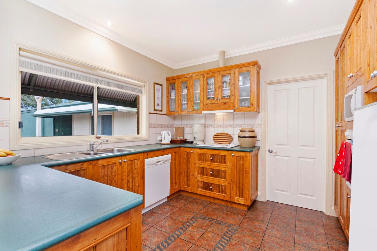 7979 Hamilton Highway, Tarrington VIC 3301, Image 1