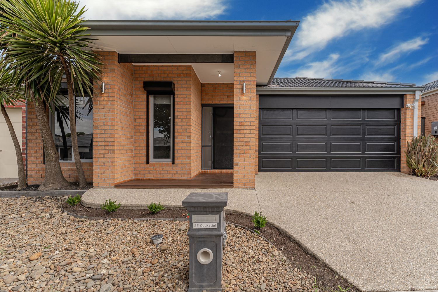 3 bedrooms House in 25 Cockatiel Circuit CRAIGIEBURN VIC, 3064