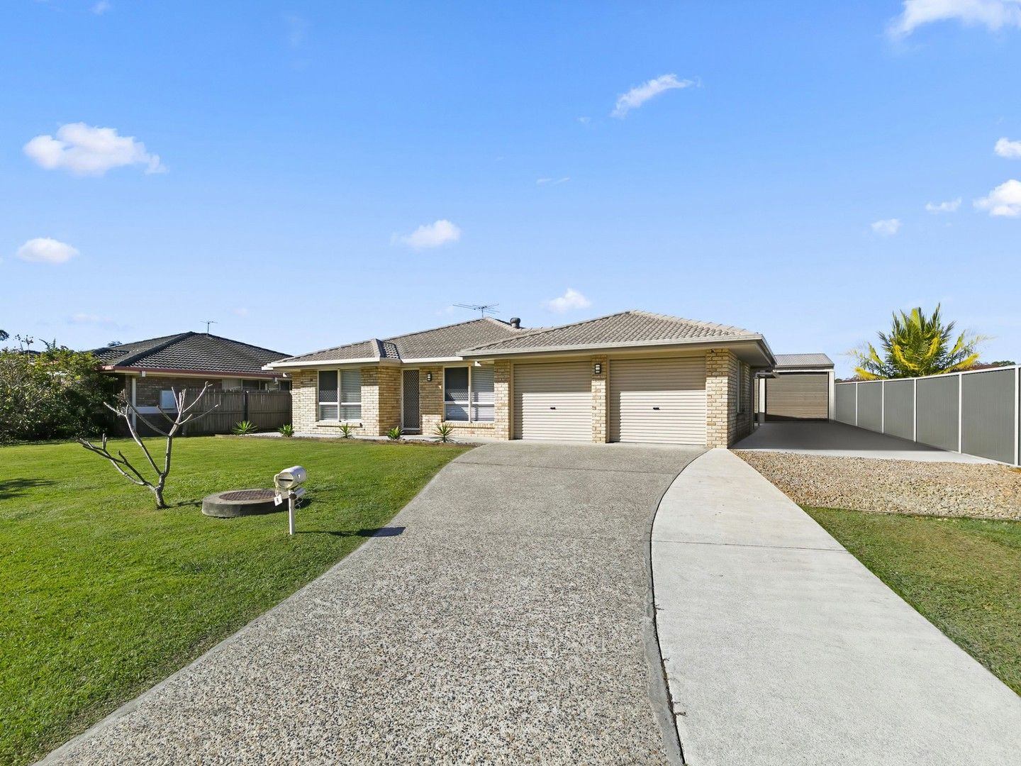 8 Bream Court, Sandstone Point QLD 4511, Image 2