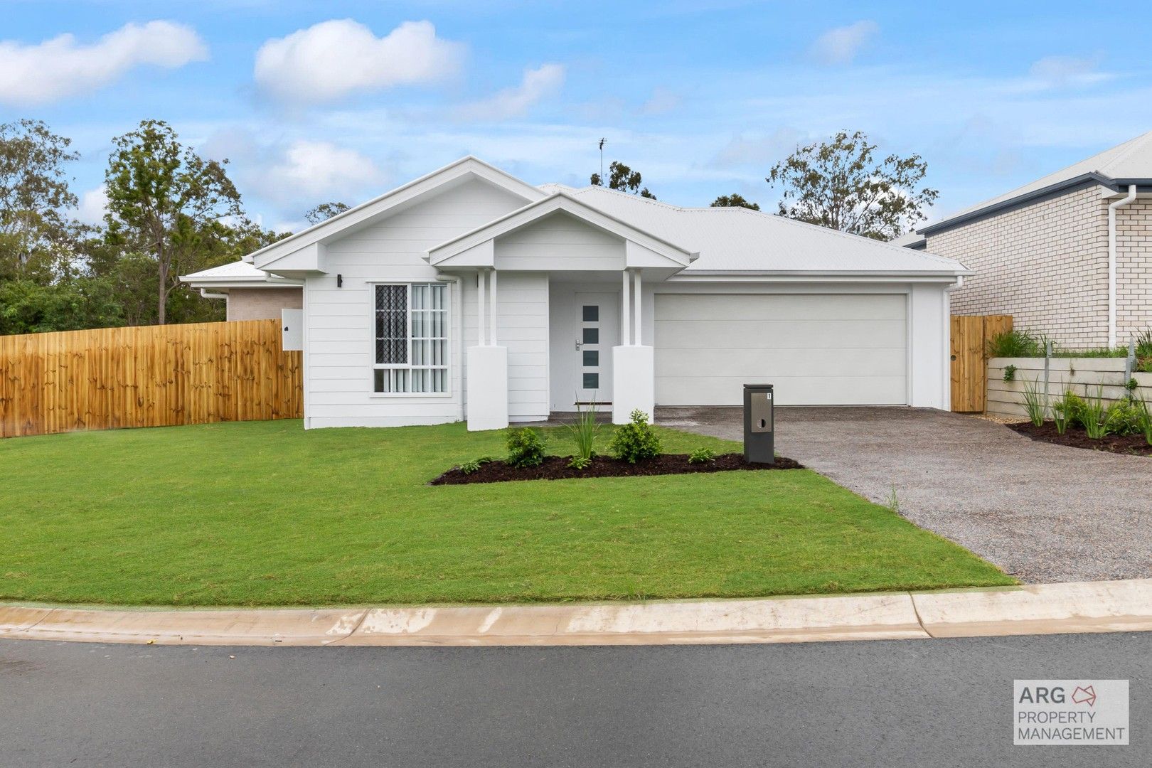 4 bedrooms House in 1 Robin Street MORAYFIELD QLD, 4506