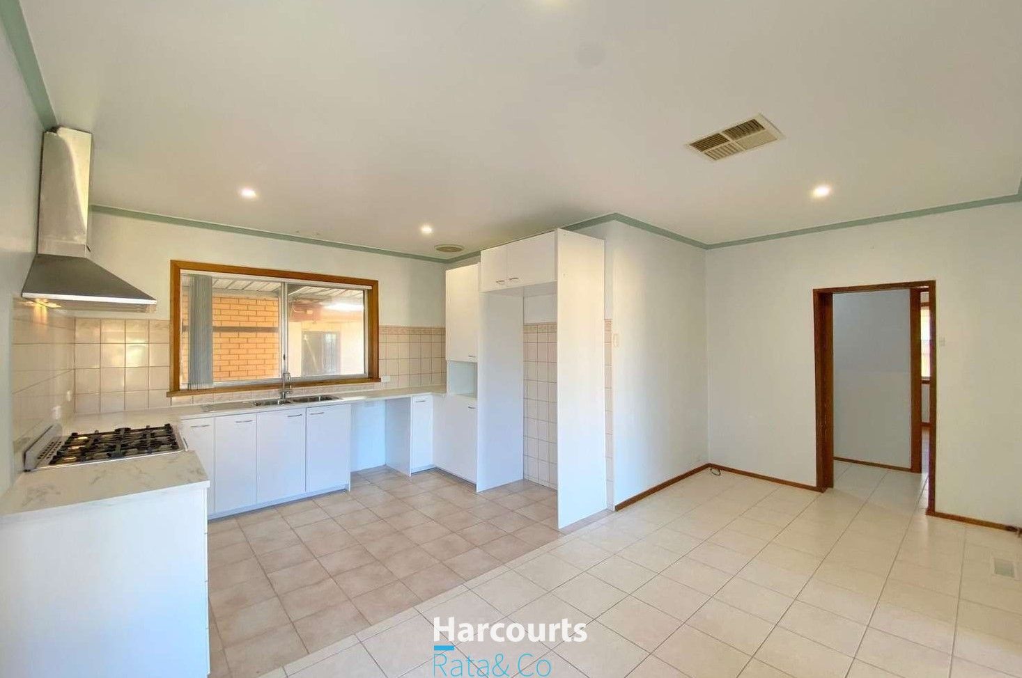 32 Nancye Drive, Lalor VIC 3075, Image 2