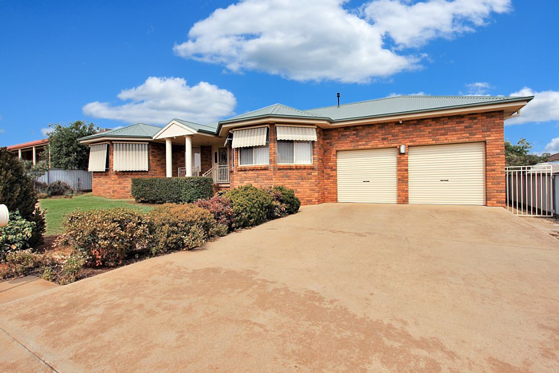 4 Williams Street, Temora NSW 2666, Image 0