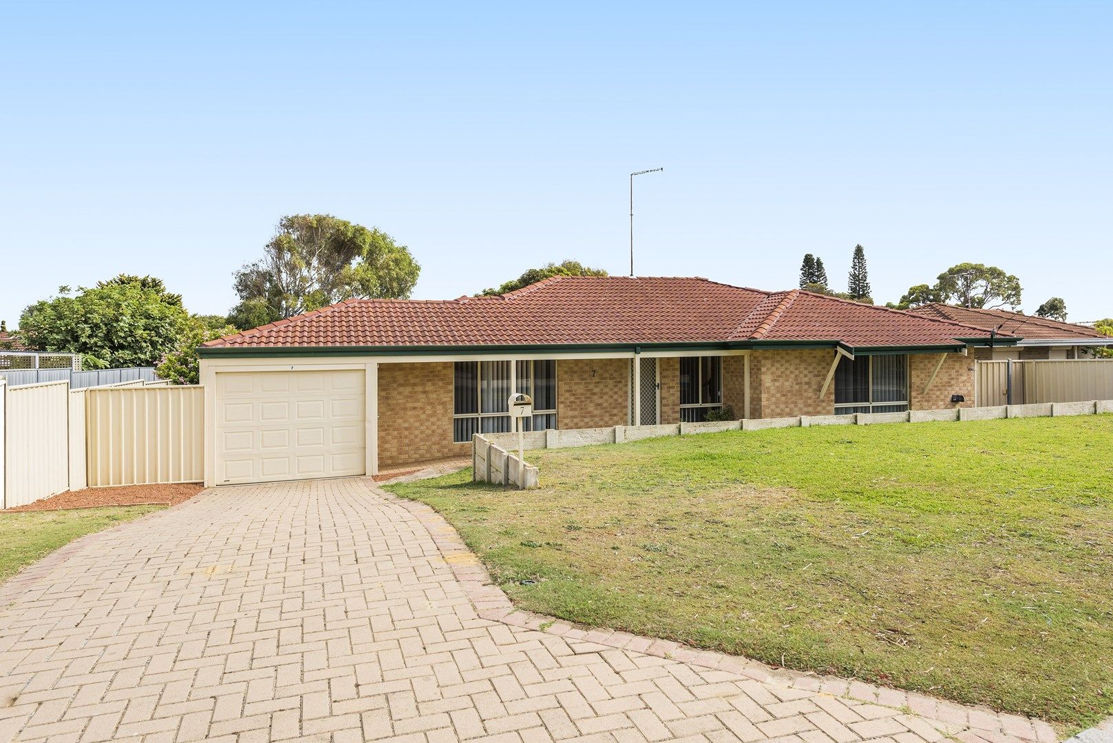 7 Caley Place, Two Rocks WA 6037, Image 2