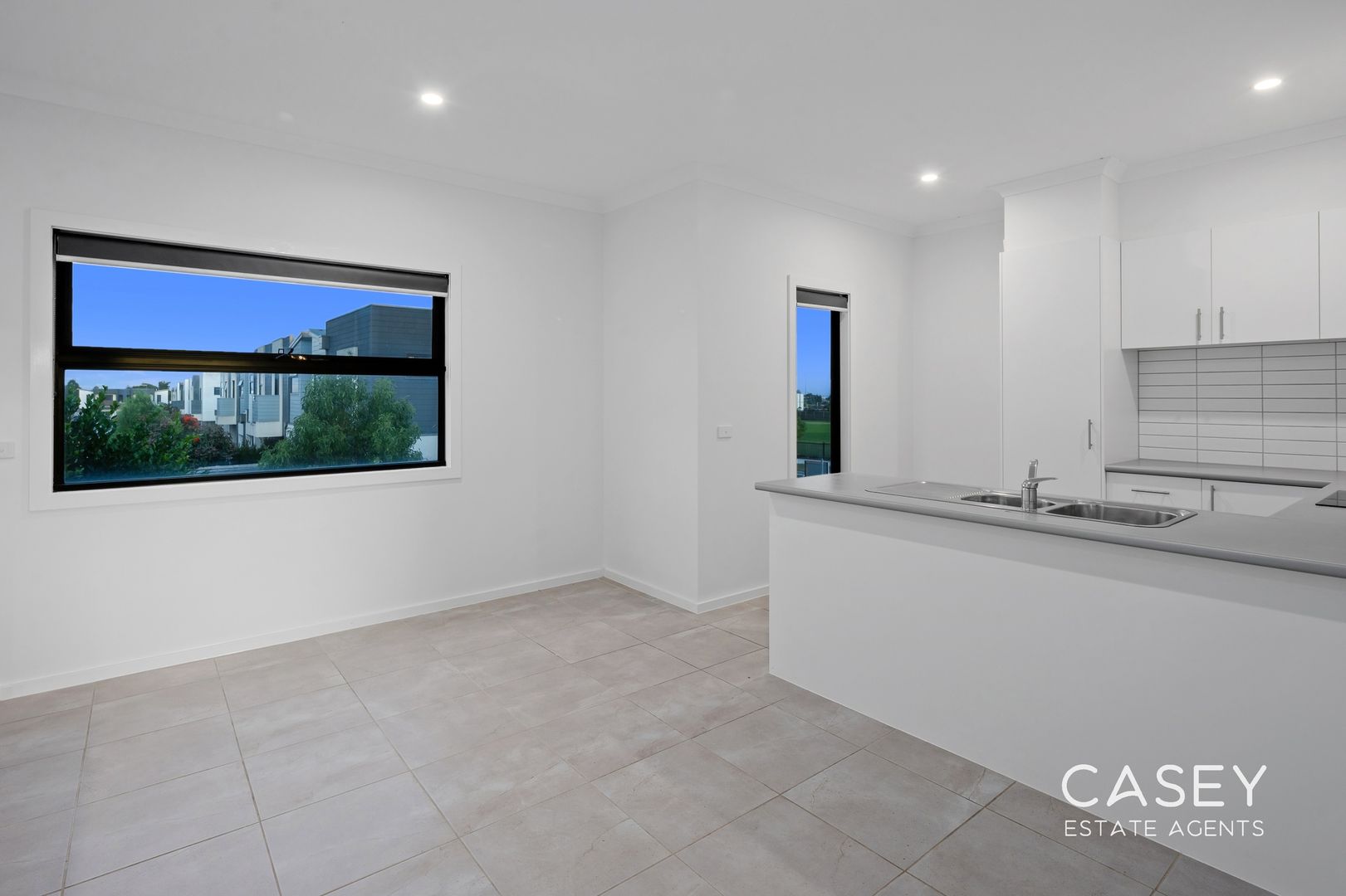 3 Nugget Way, Cranbourne East VIC 3977, Image 1