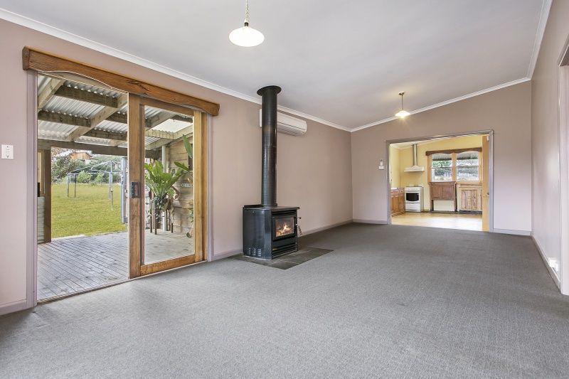 1 Midland Highway, Guildford VIC 3451, Image 2