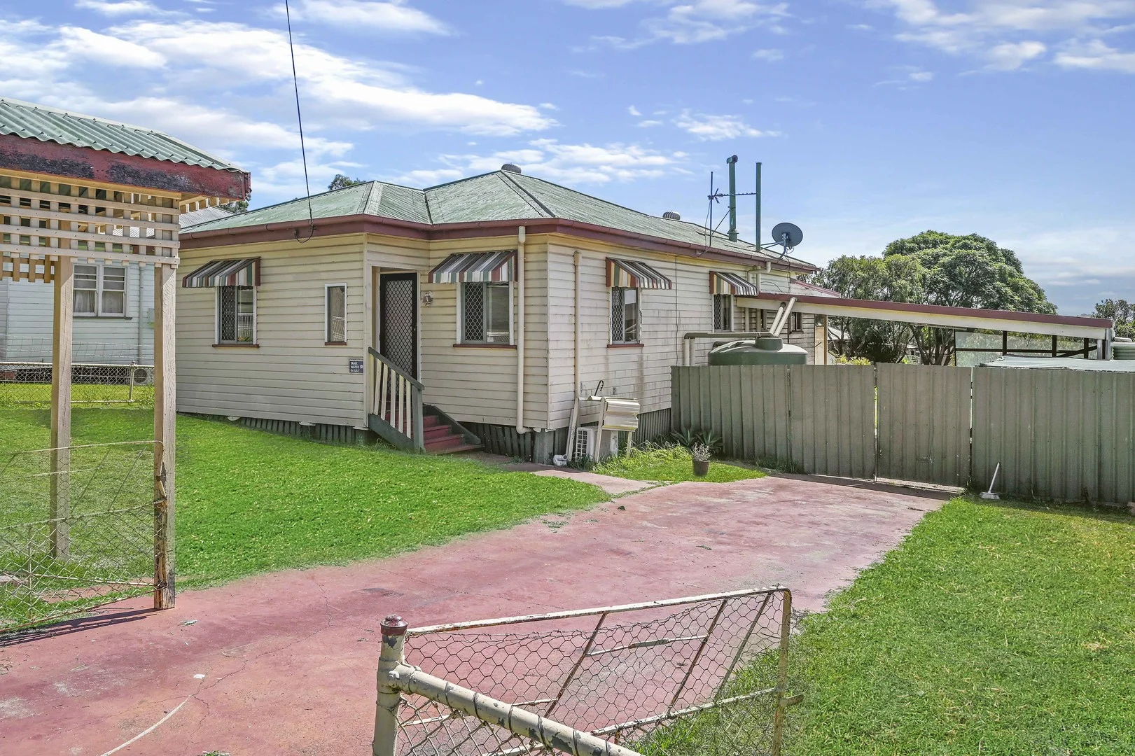 Primary image of 11 Fanny Street, Newtown QLD 4350
