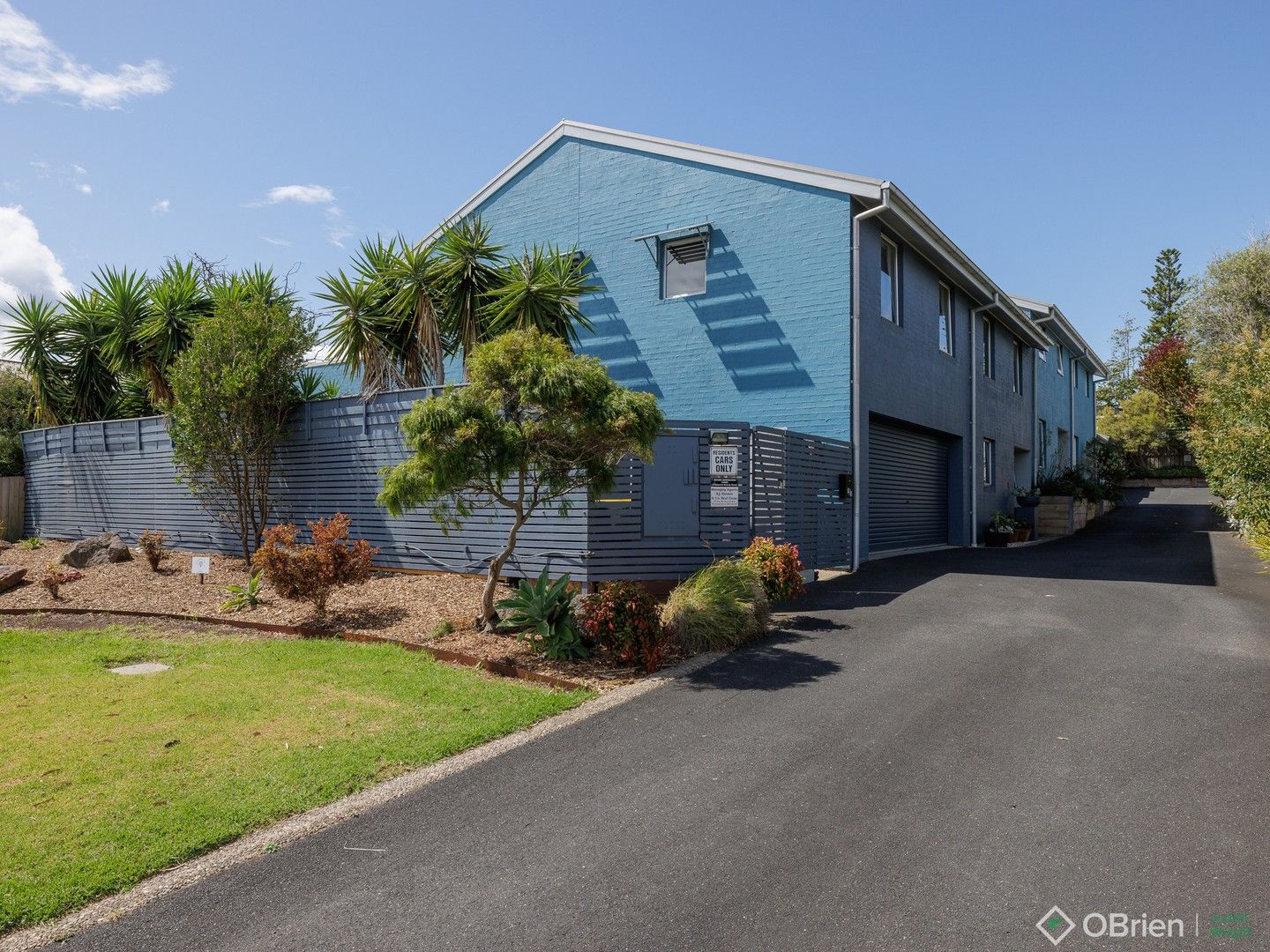 3 bedrooms Townhouse in 2/3 Osbourne Avenue COWES VIC, 3922