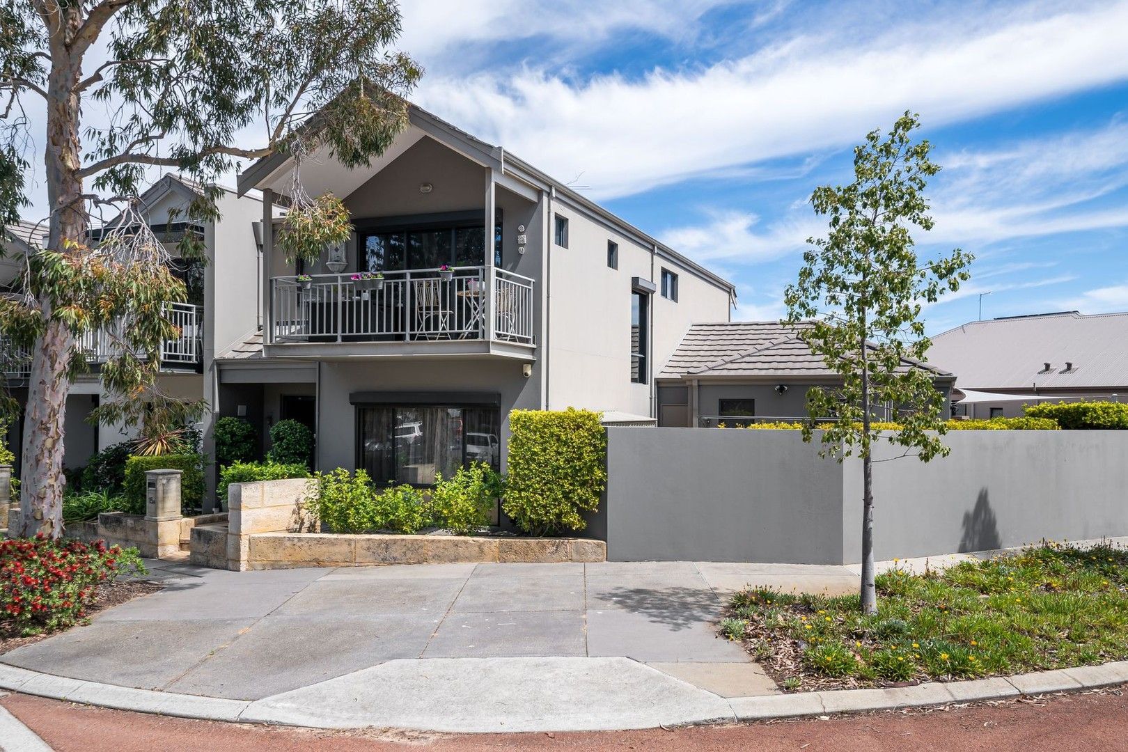 3 bedrooms Townhouse in 15A Civic Place STIRLING WA, 6021
