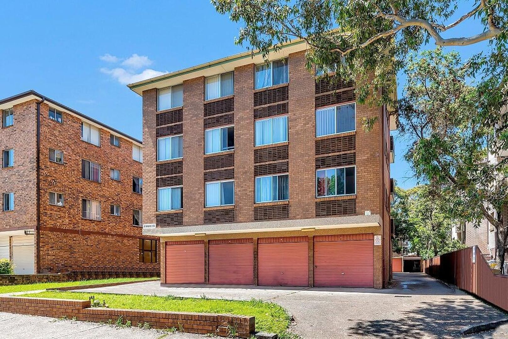 Liverpool NSW 2170 2 beds apartment for Sale, 345,000 365,000