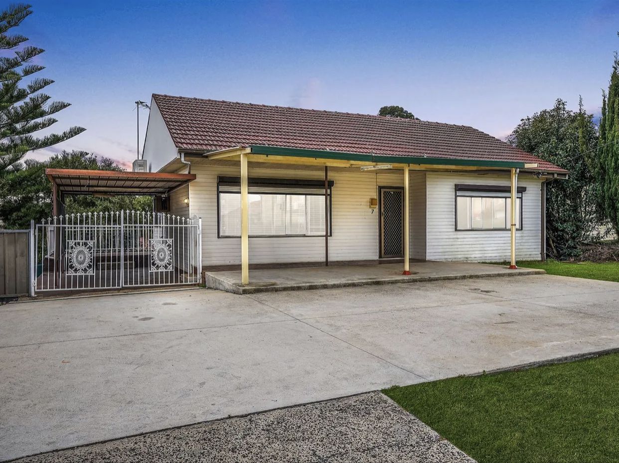7 Burrell Parade, Blacktown Property History & Address Research Domain