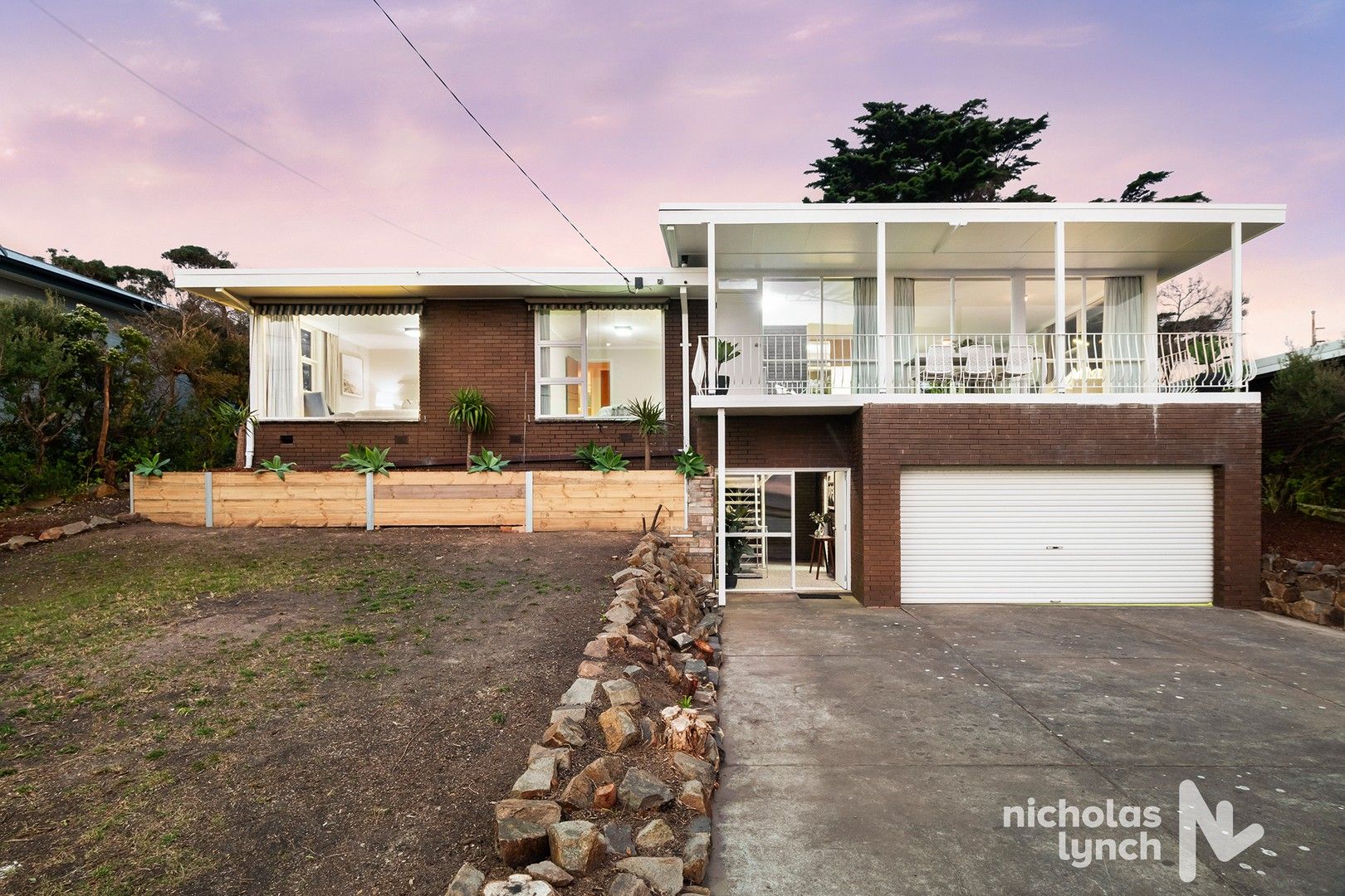 10 Two Bays Crescent, Mount Martha VIC 3934, Image 2