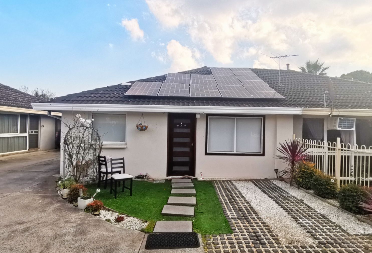 2 bedrooms Apartment / Unit / Flat in 2/4 Sydeney Street CLAYTON SOUTH VIC, 3169