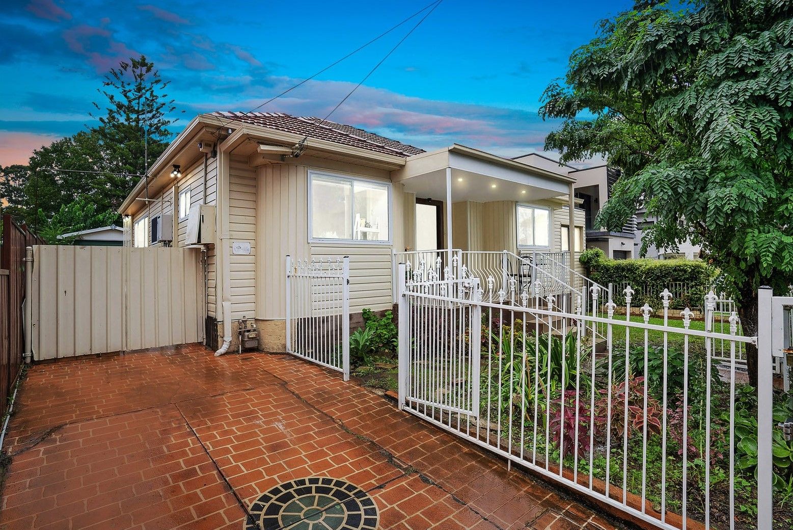 4 bedrooms House in 95 Rogers Street KINGSGROVE NSW, 2208