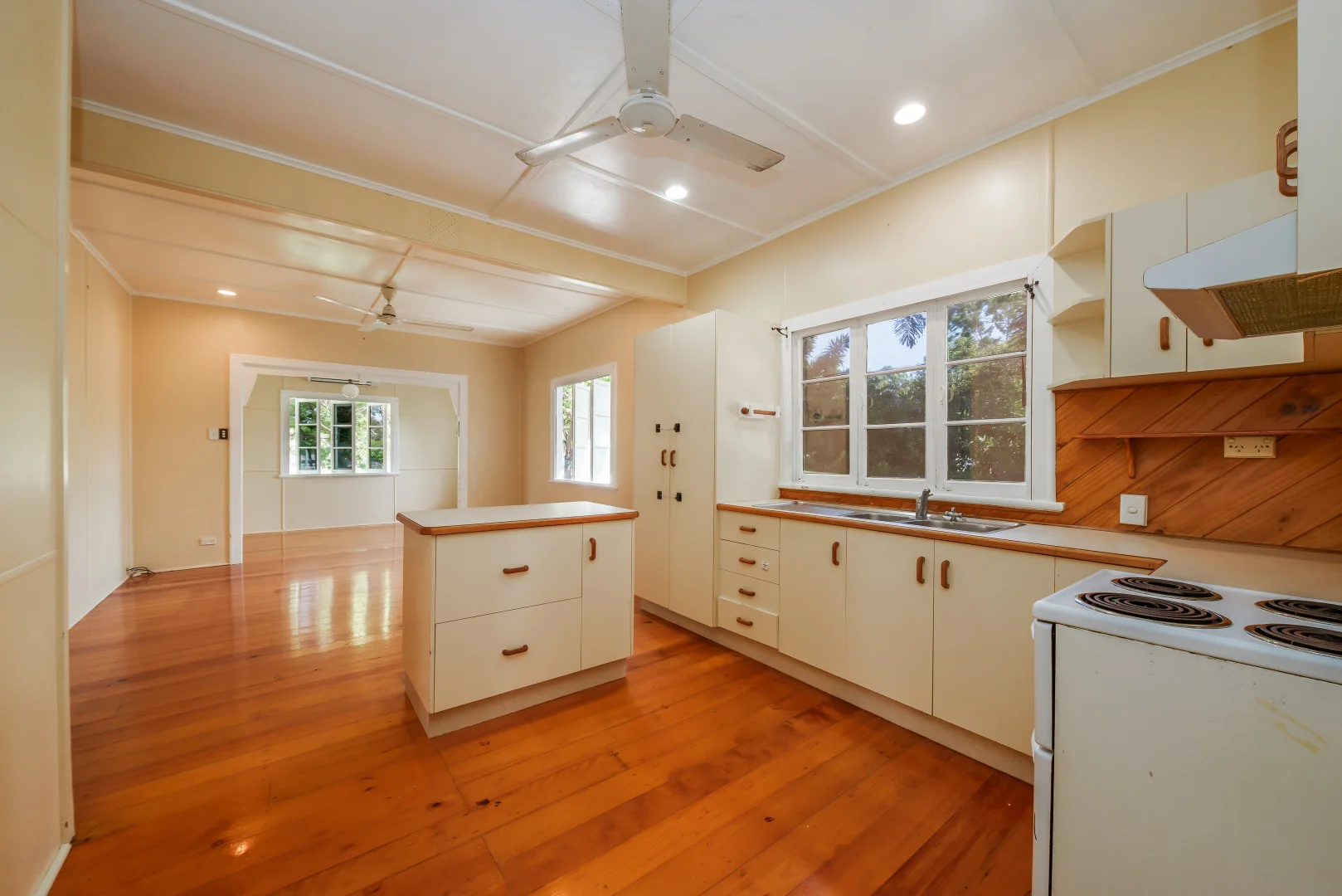 Additional image 3 of 27 Crowder St, Garbutt QLD 4814