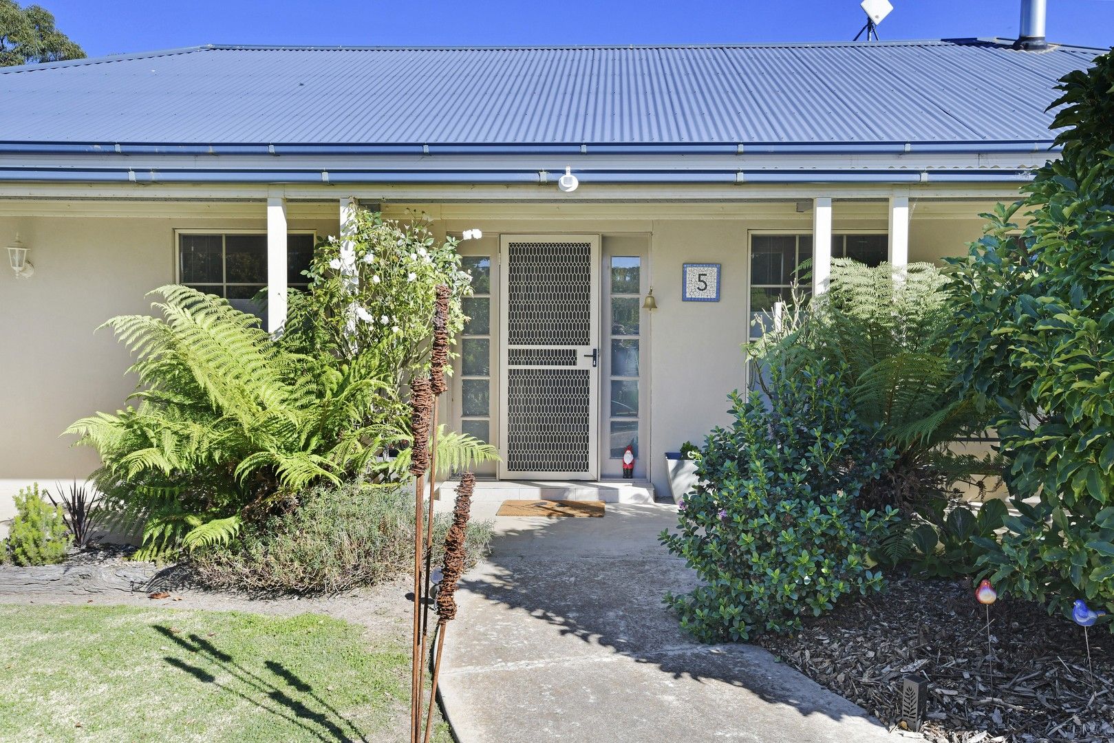 5 Grove Street, Spring Hill NSW 2800, Image 2