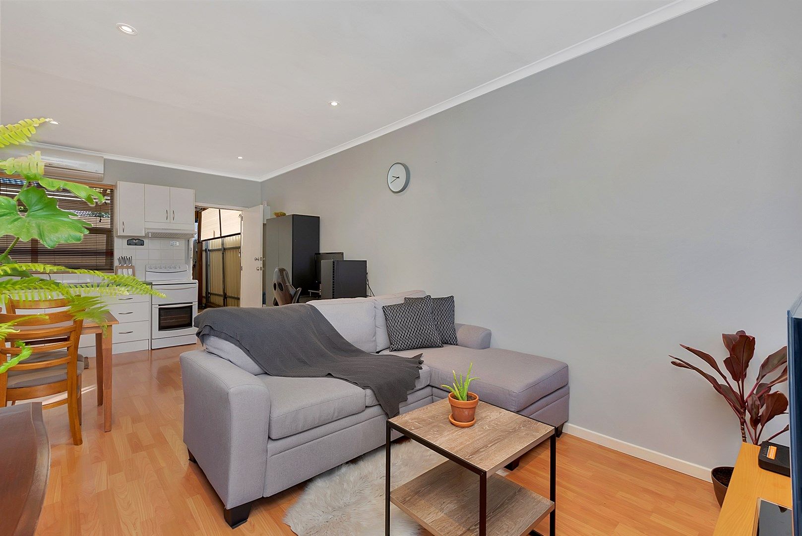 2/121 Nelson Road, Valley View SA 5093, Image 2