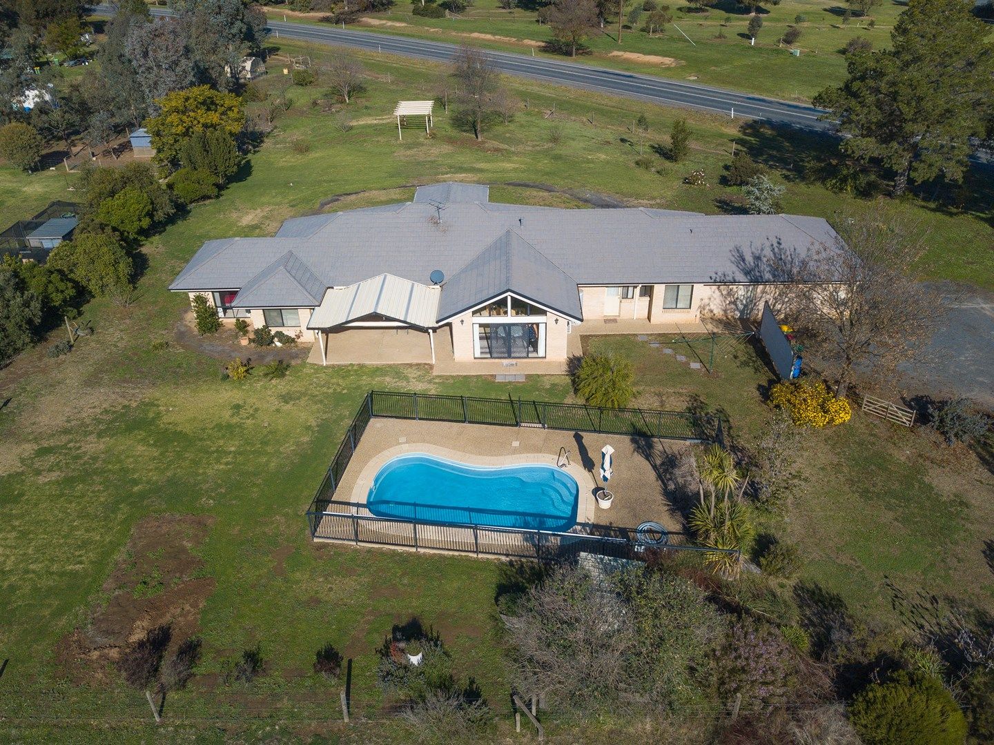 4580 Riverina Highway, Howlong NSW 2643, Image 0