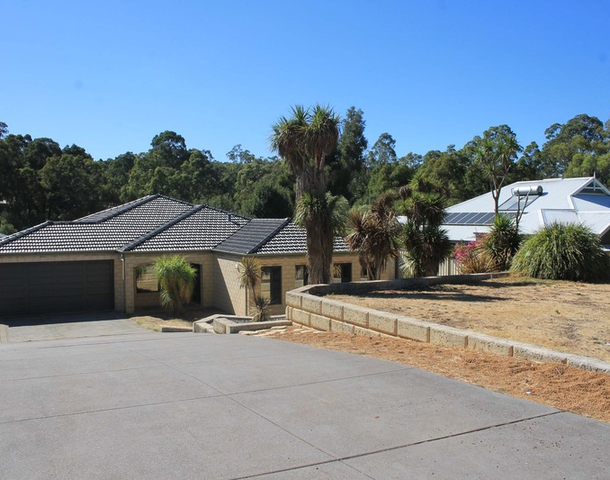 27 Yilgarn Street, Mundaring WA 6073