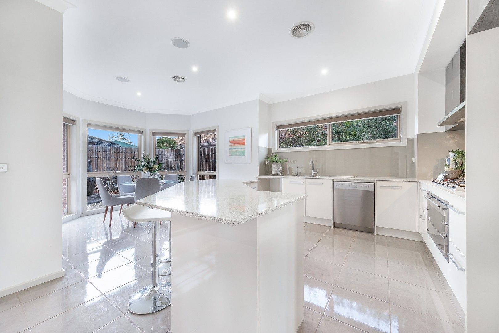 4 bedrooms House in 1/11 Mountain Crescent MULGRAVE VIC, 3170