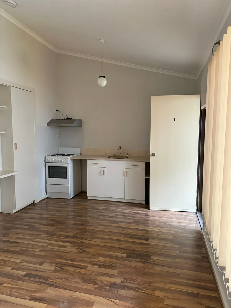 Additional image 3 of 1/6-8 Kennebery Crescent, Roxby Downs SA 5725