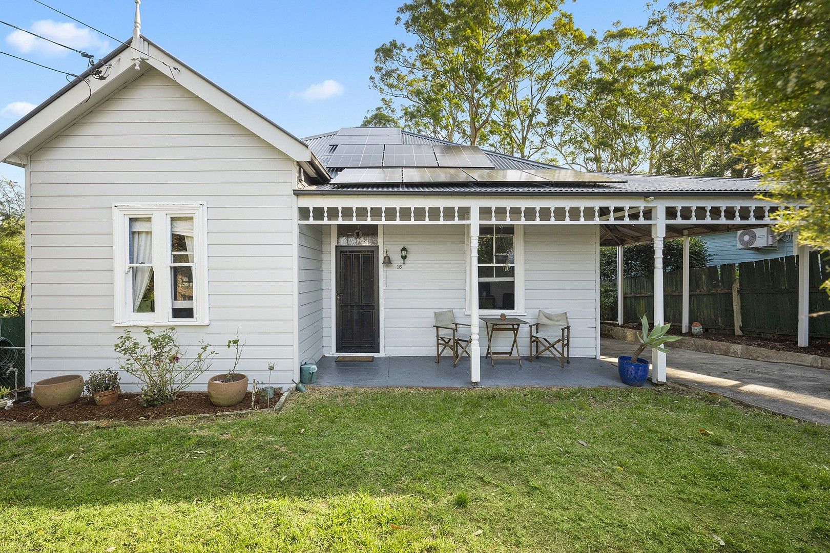 4 bedrooms House in 16 Paling Street THORNLEIGH NSW, 2120