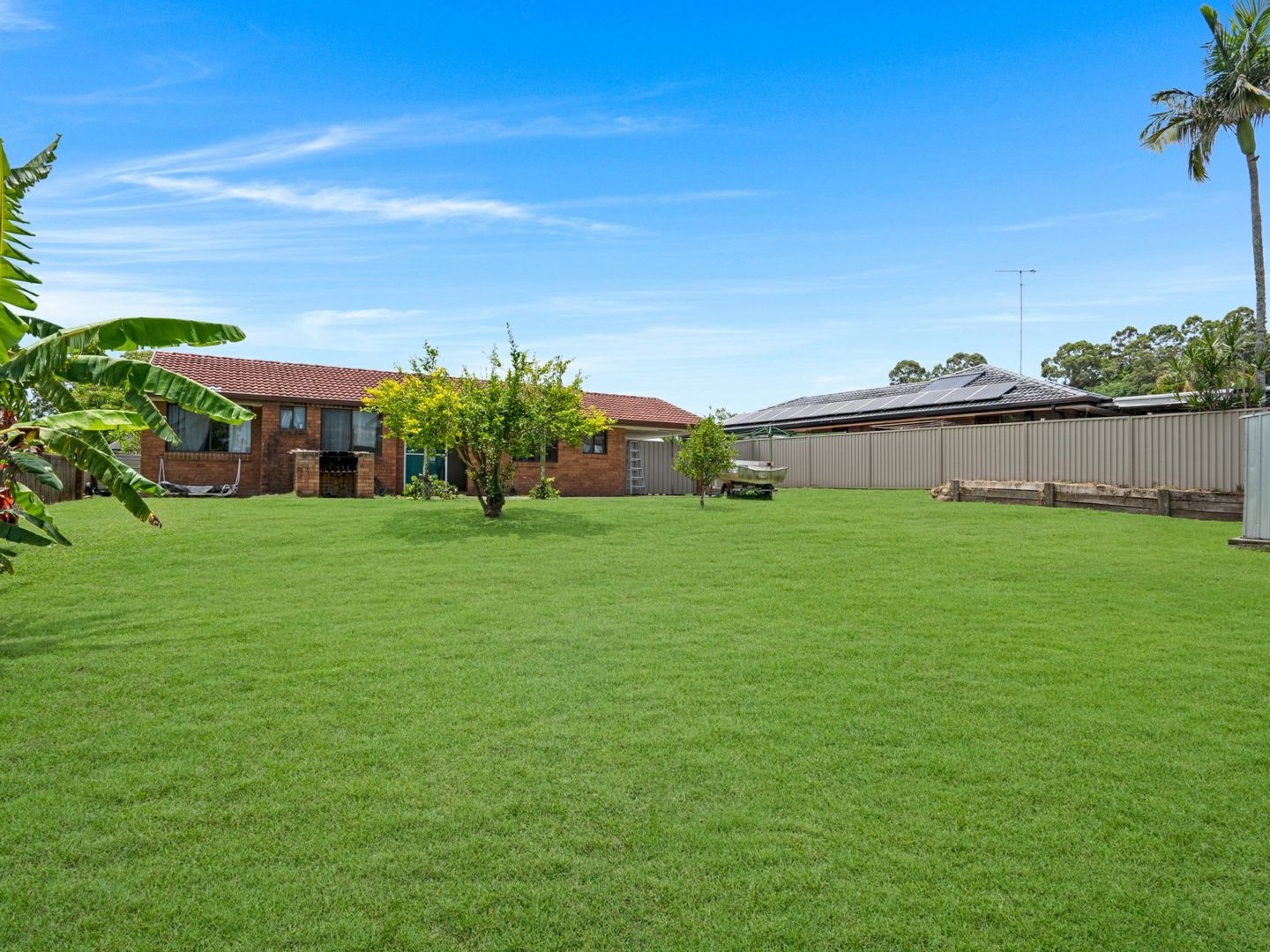 4 Onyx Court, Carrara QLD 4211, Image 1