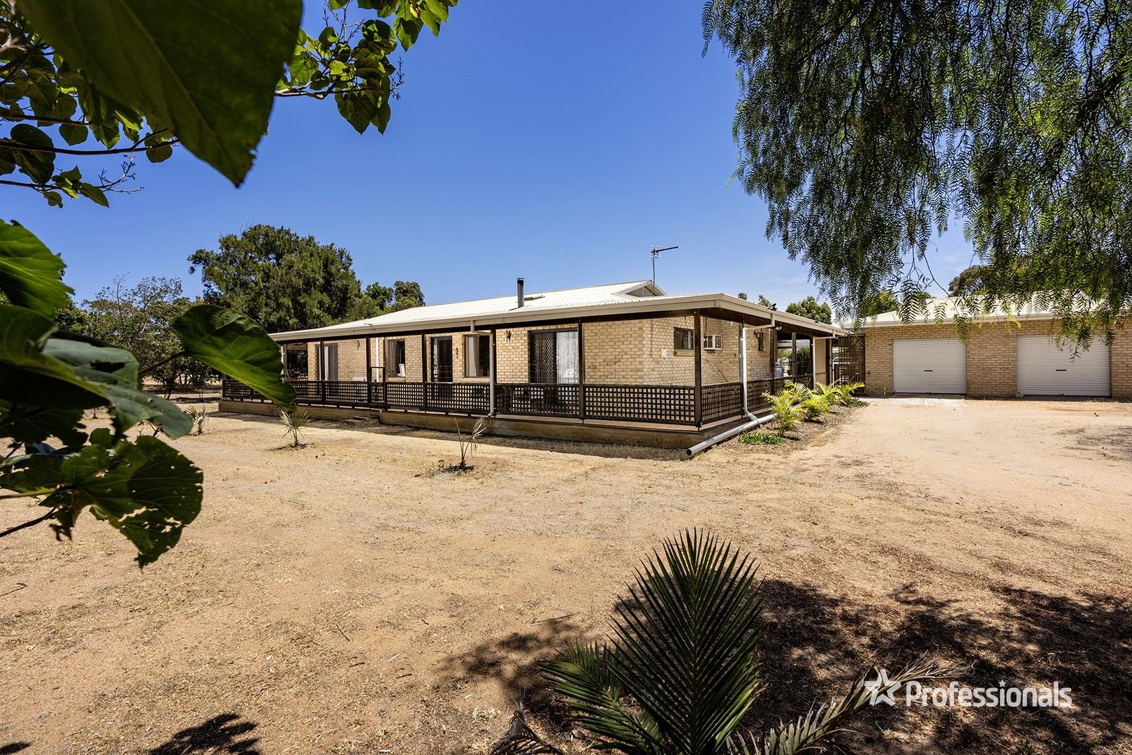 3 bedrooms House in 19 Piping Lane WOORREE WA, 6530