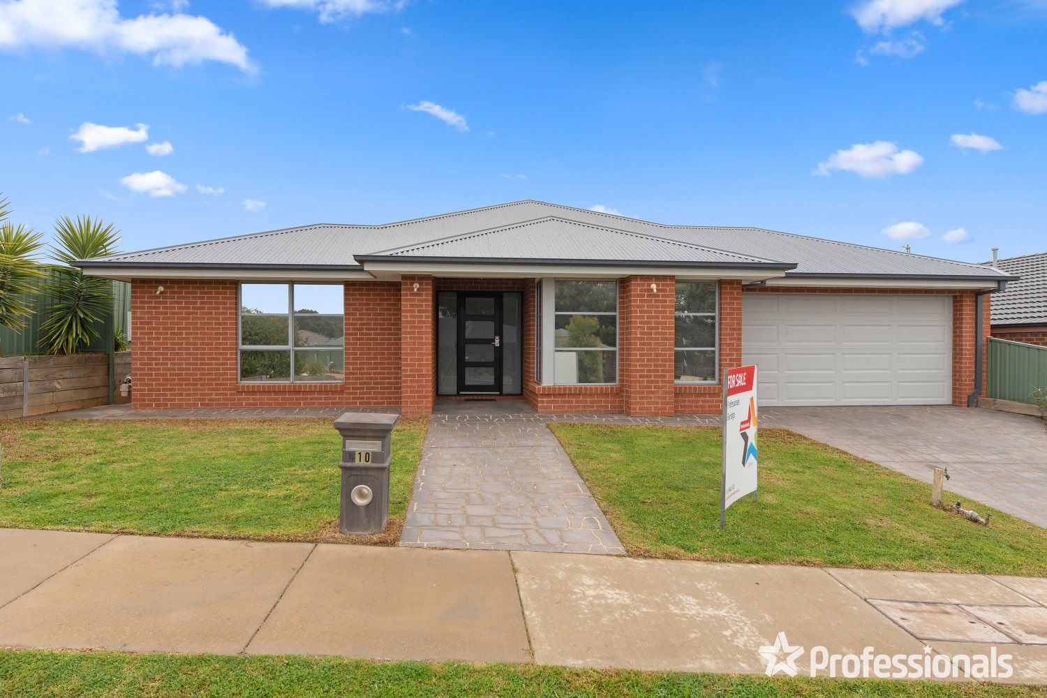 10 Jasmine Rise, Kangaroo Flat VIC 3555, Image 0