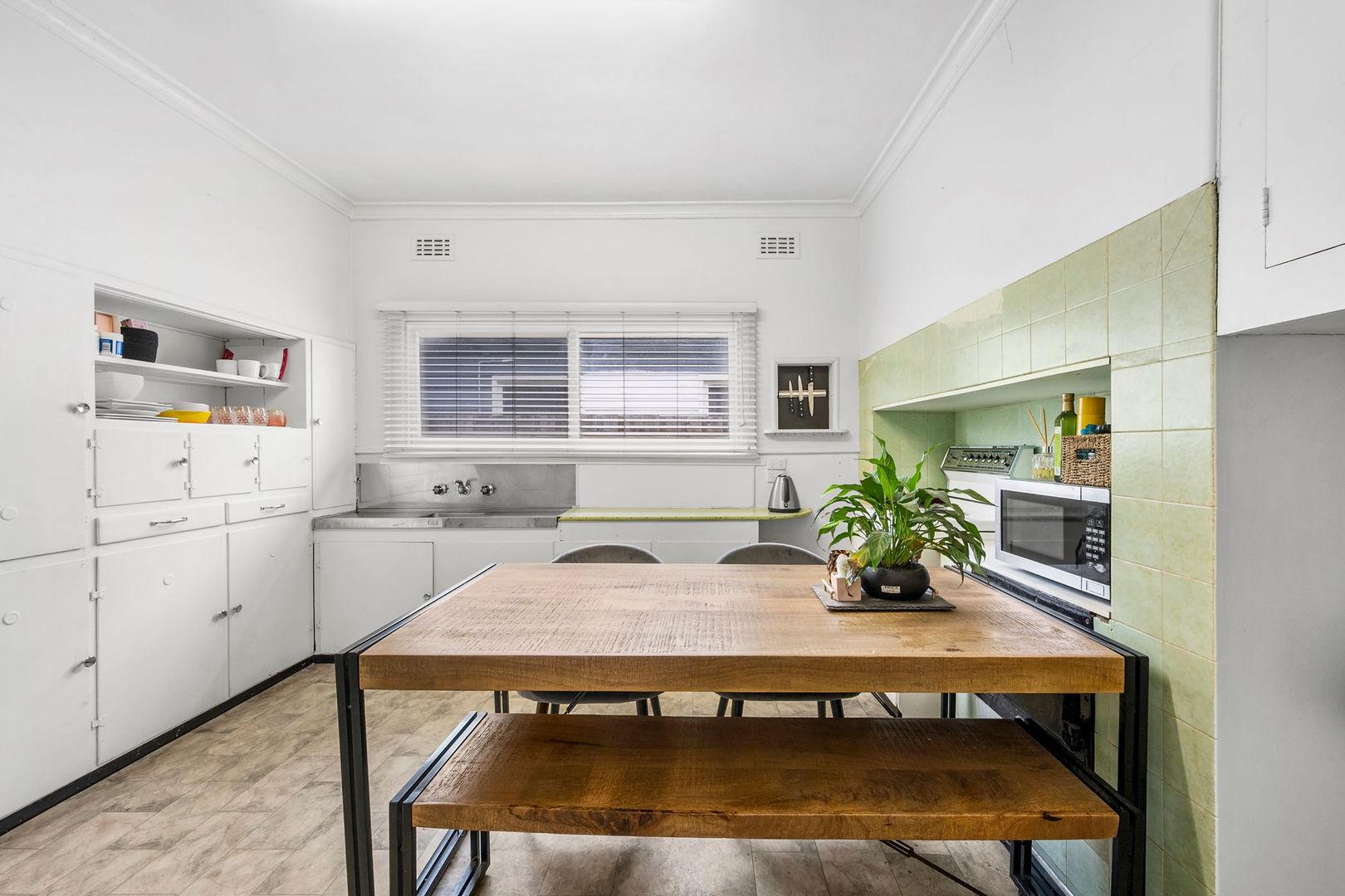 8 Finchaven Street, Herne Hill VIC 3218, Image 2