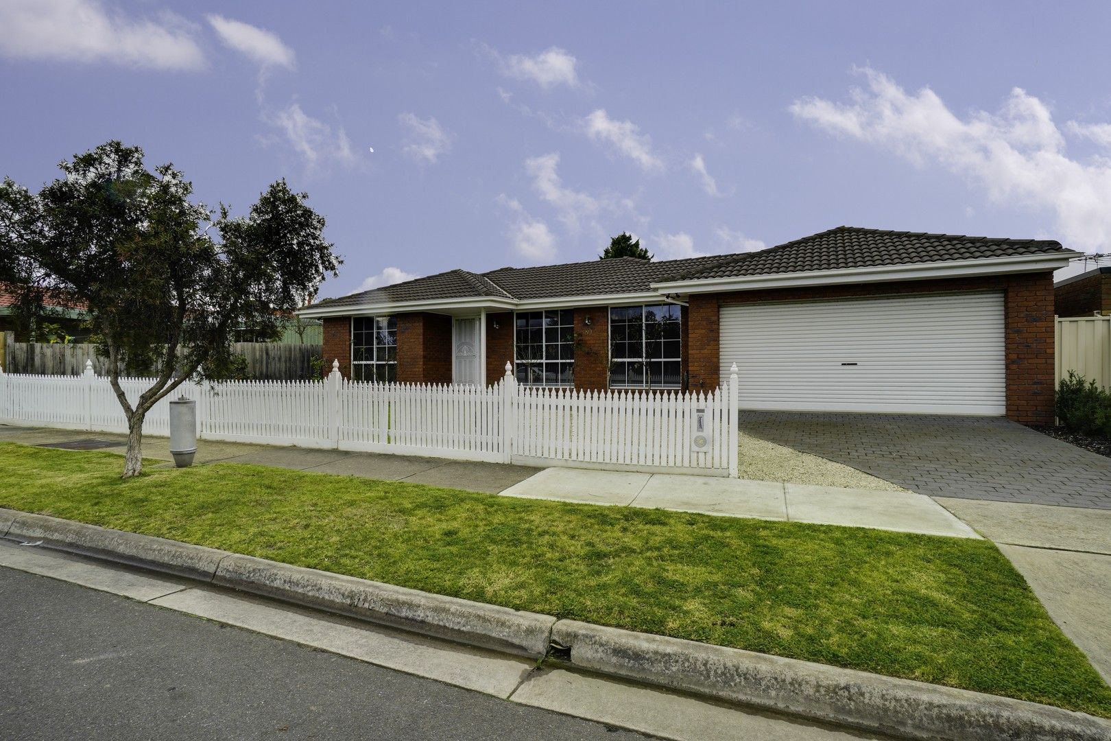 4 bedrooms House in 80 Abercarn Avenue CRAIGIEBURN VIC, 3064