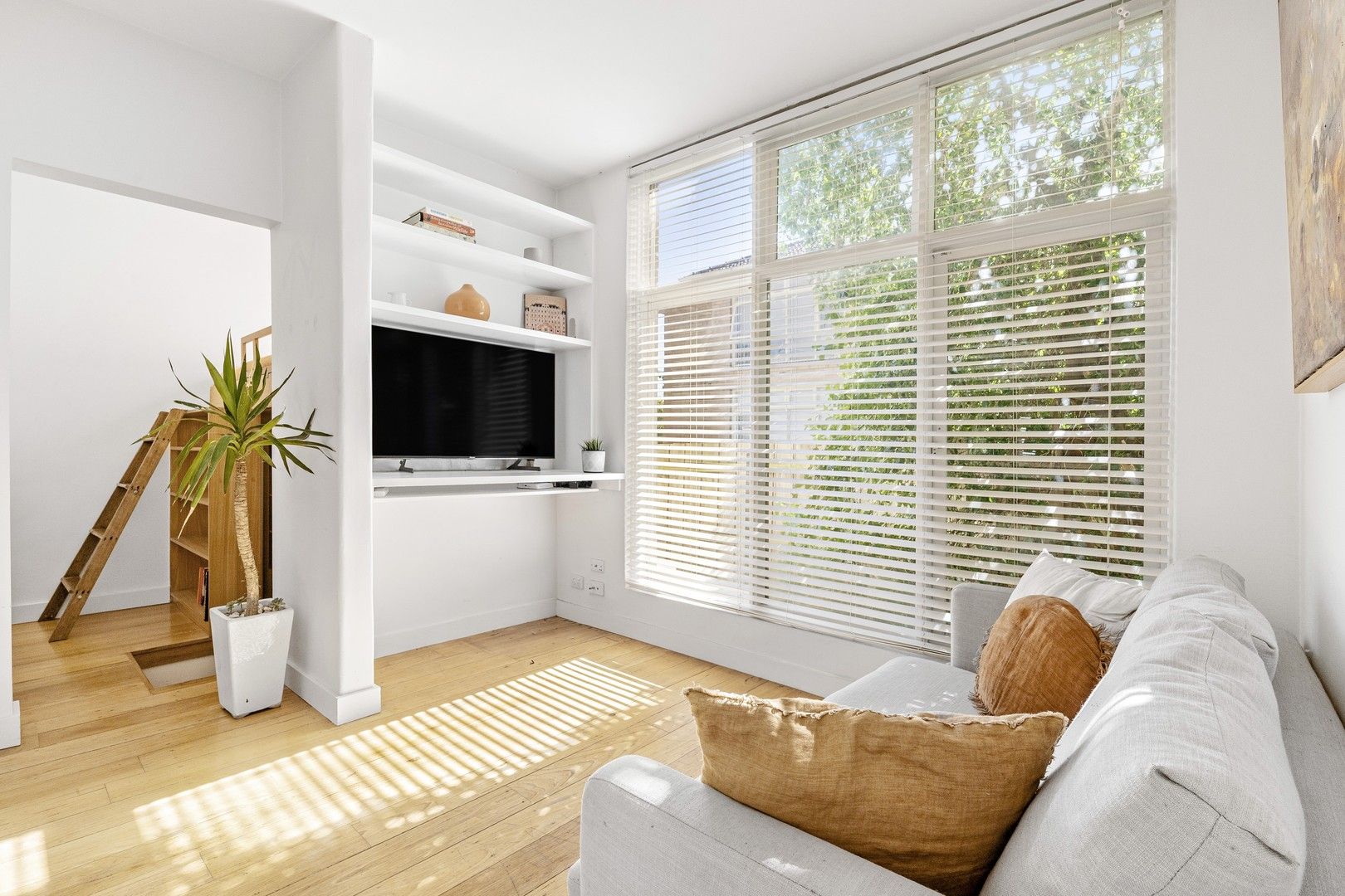 1 bedrooms Apartment / Unit / Flat in 2/3 Arthur Street SOUTH YARRA VIC, 3141