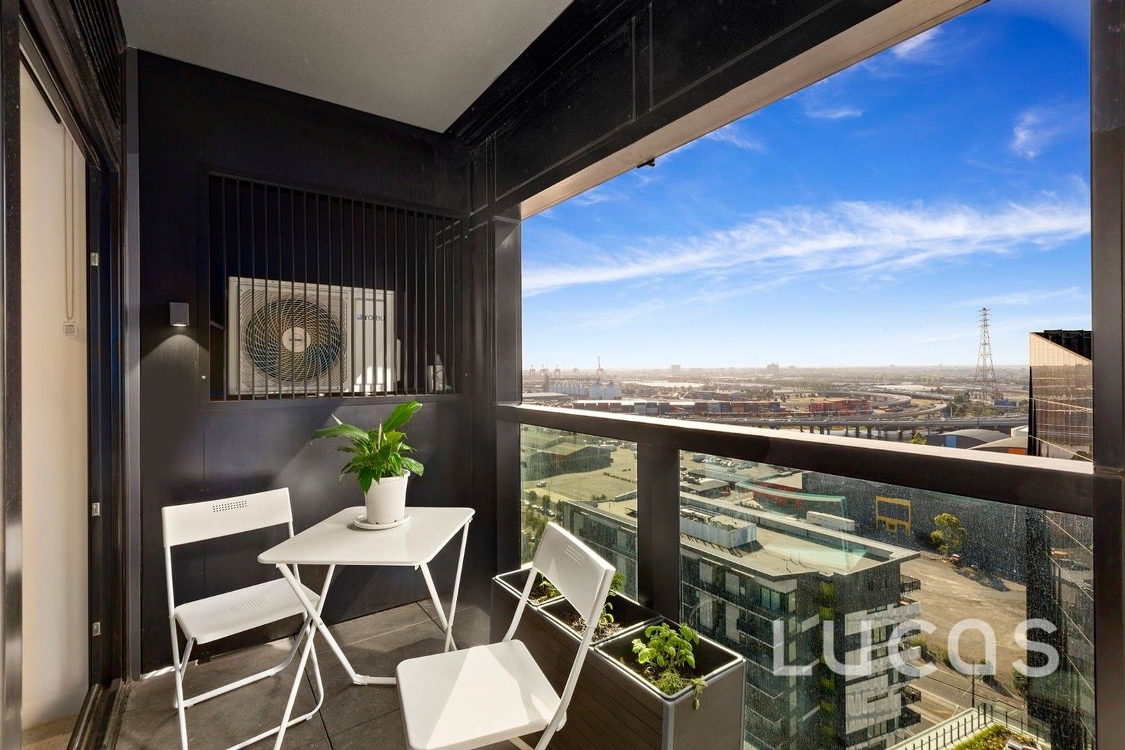 1 bedrooms Apartment / Unit / Flat in 2007/8 Pearl River Road DOCKLANDS VIC, 3008