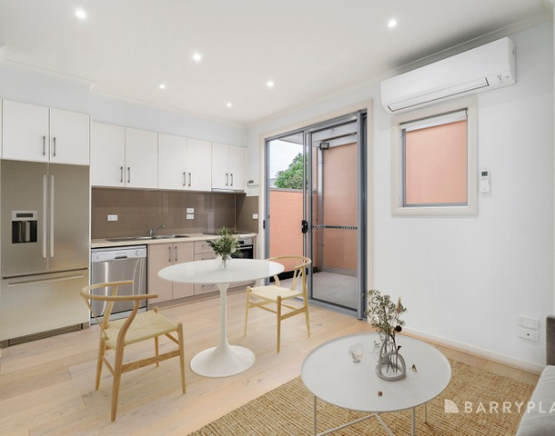 2/13 Chapel Road, Moorabbin VIC 3189