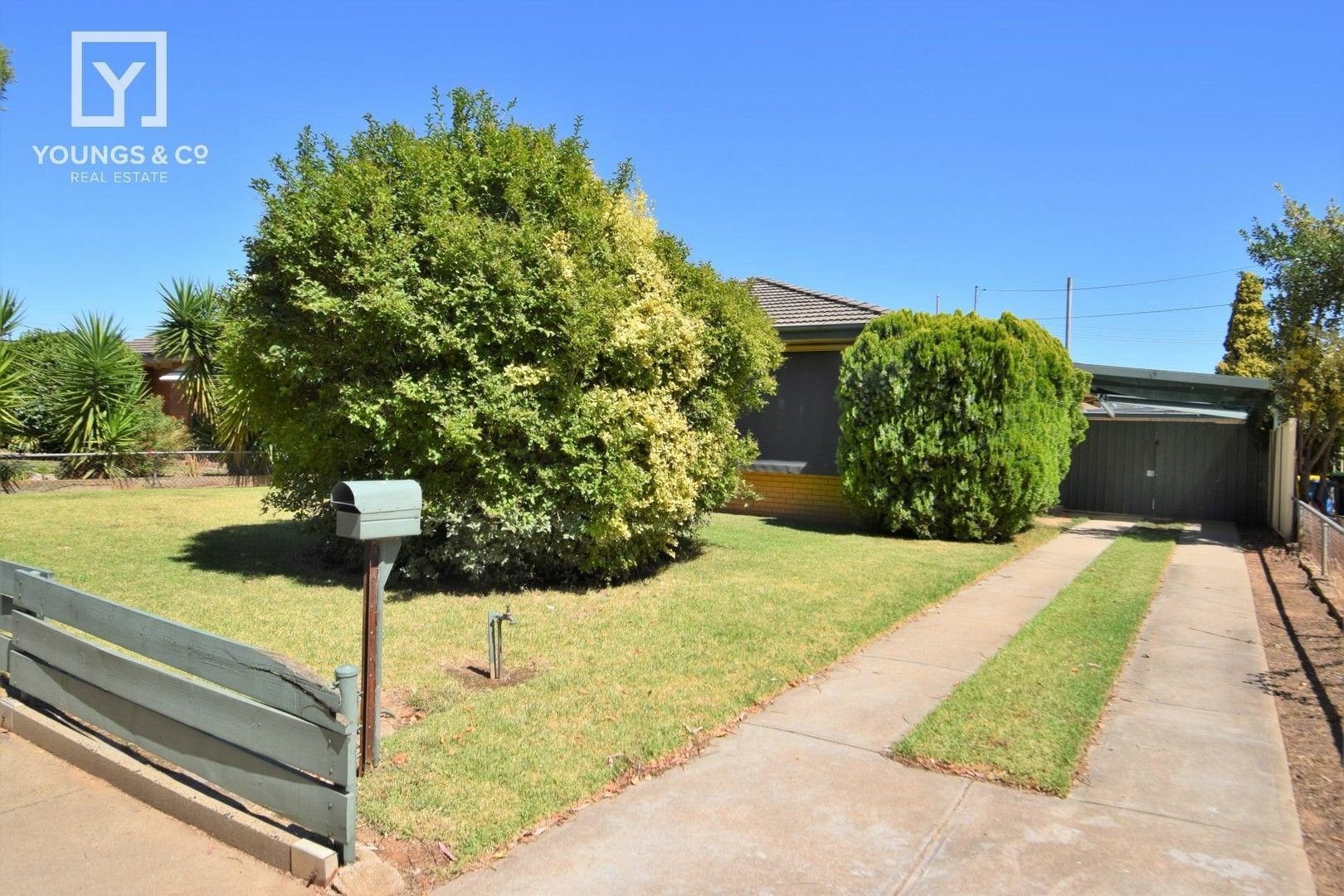 3 bedrooms House in 203 Echuca Rd MOOROOPNA VIC, 3629