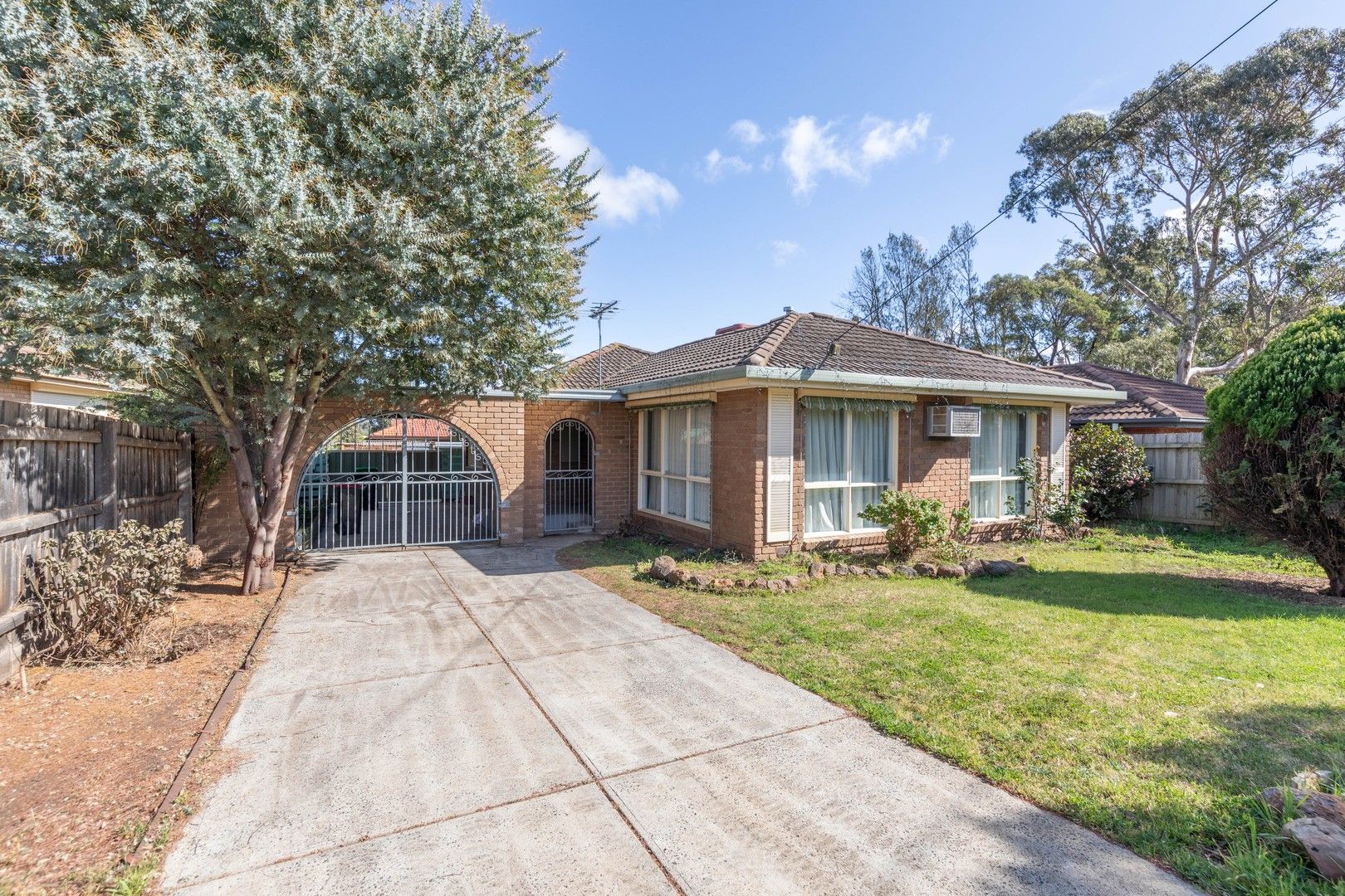 3 bedrooms House in 5 Wattle Pl MELTON SOUTH VIC, 3338