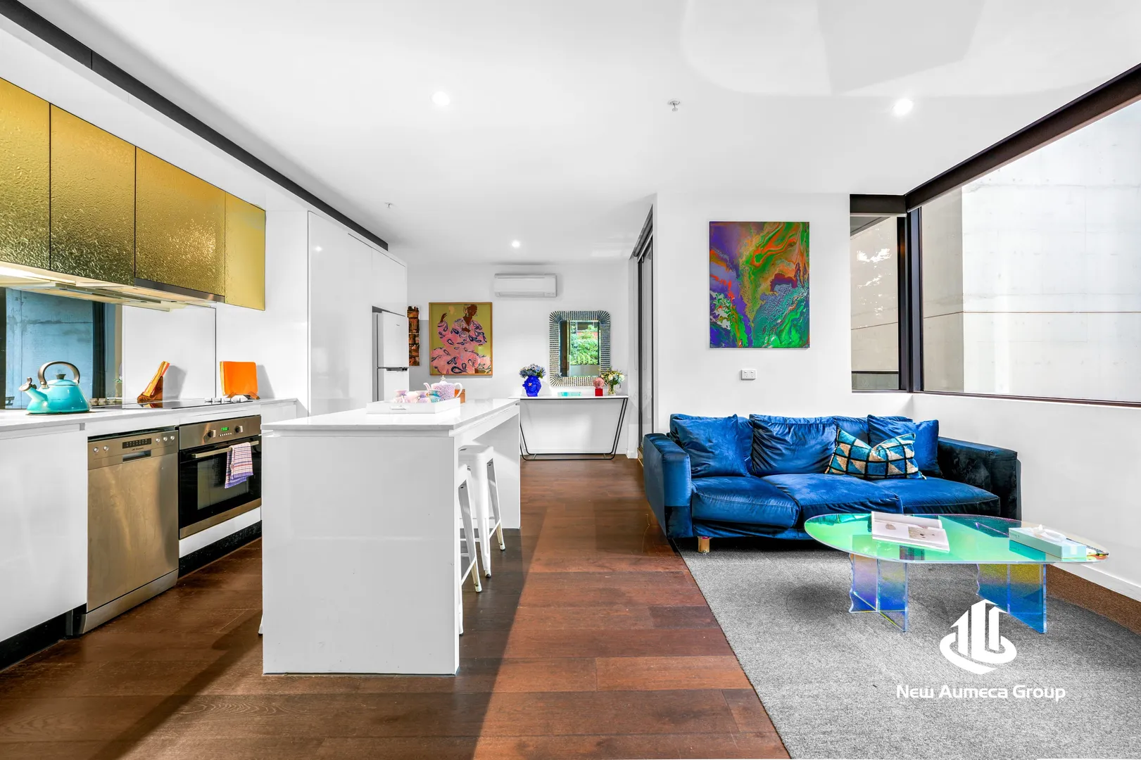 Apartment in Melbourne, Koreatown - View 3