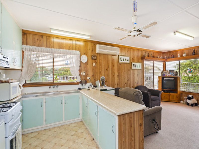 21 Great Ocean Road, Marengo VIC 3233, Image 1