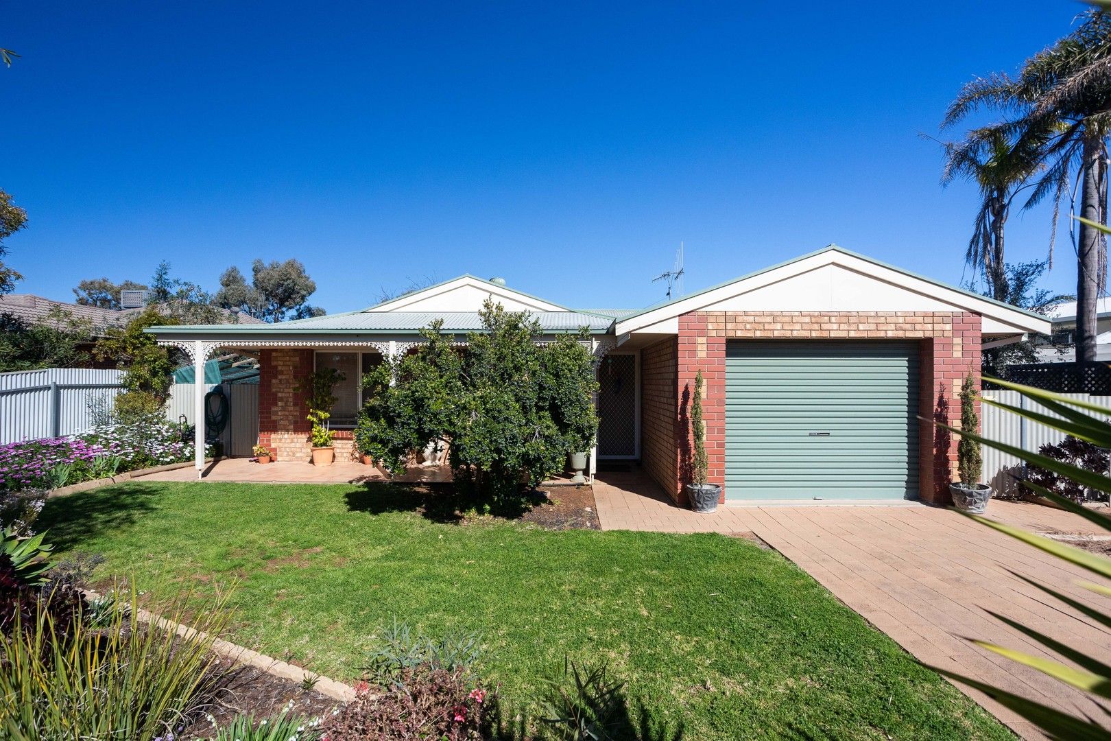 4 Links Crescent, Barmera SA 5345, Image 0