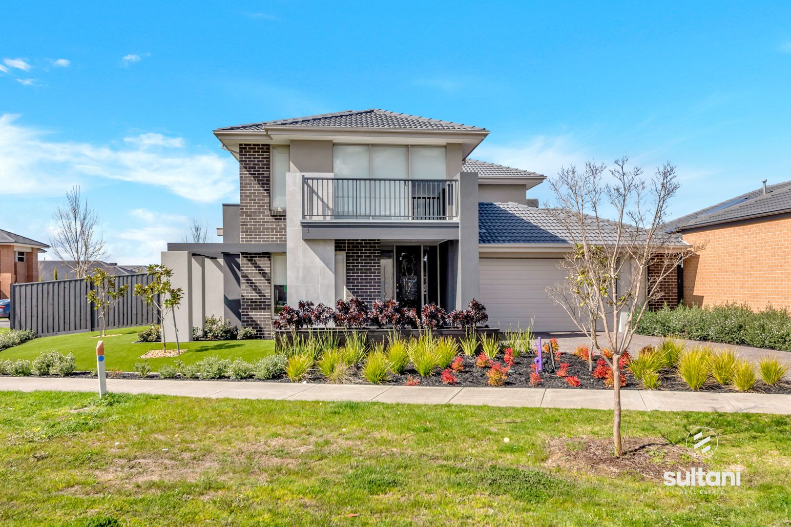 2 Clydevale Avenue, Clyde North VIC 3978 | Domain